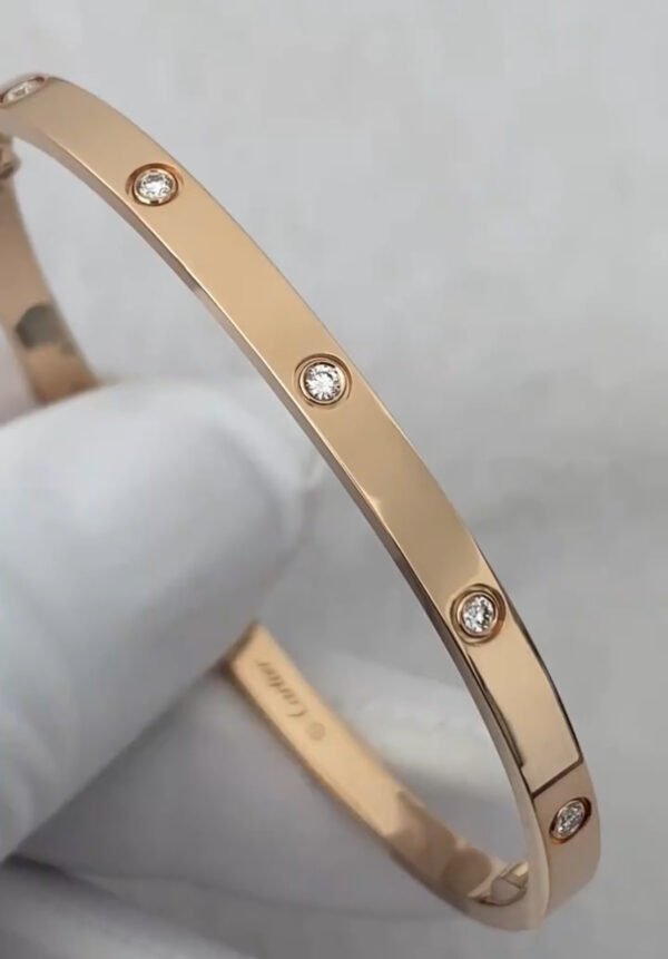 CARTIER LOVE SIZE SMALL 18K ROSE GOLD 10 DIAMOND