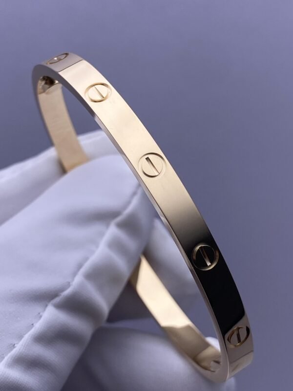 CARTIER LOVE YELLOW GOLD CLASSIC MODEL BRACELET